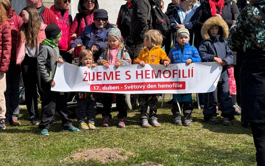 Desítky lidí s hemofilií vyšly na Zvičinu